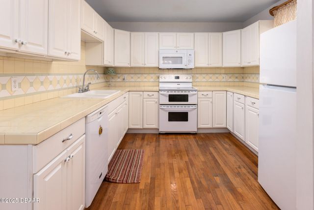 7915 Breezy Point Road W, Melrose, FL 32666