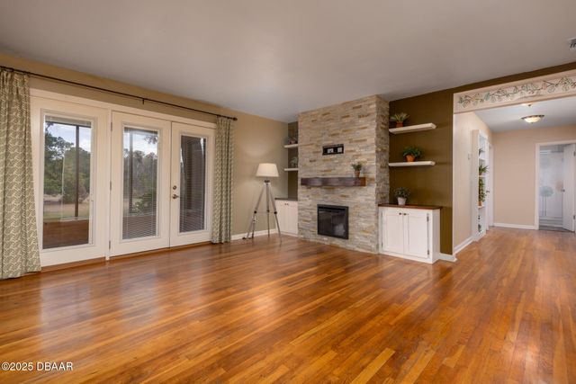 7915 Breezy Point Road W, Melrose, FL 32666