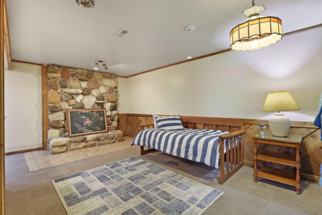 N7307 Mariner Hills CIRCLE, Elkhorn, WI 53121