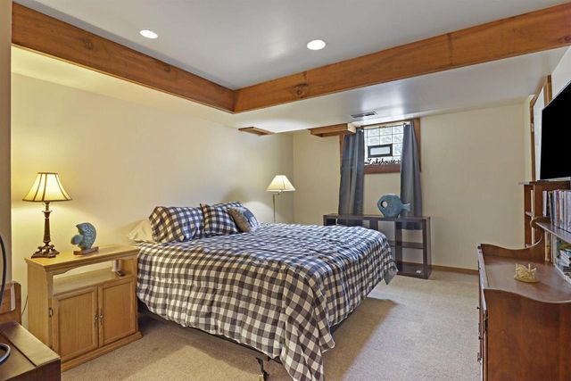 N7307 Mariner Hills CIRCLE, Elkhorn, WI 53121