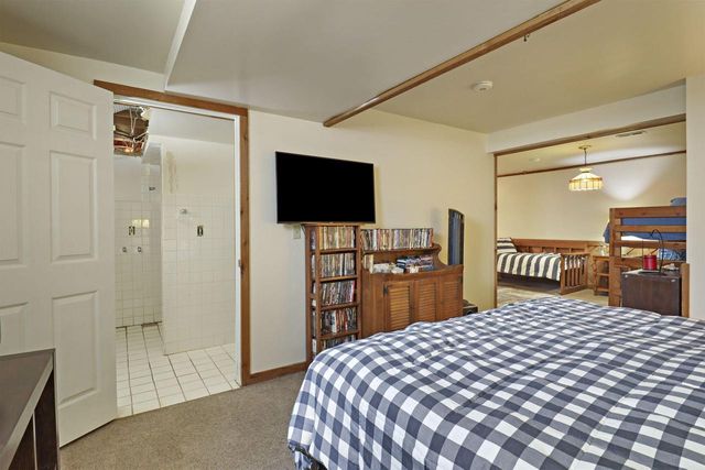 N7307 Mariner Hills CIRCLE, Elkhorn, WI 53121