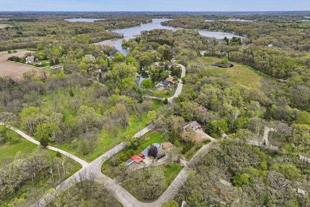 N7307 Mariner Hills CIRCLE, Elkhorn, WI 53121