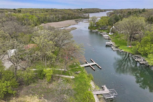 N7307 Mariner Hills CIRCLE, Elkhorn, WI 53121