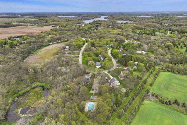 N7307 Mariner Hills CIRCLE, Elkhorn, WI 53121