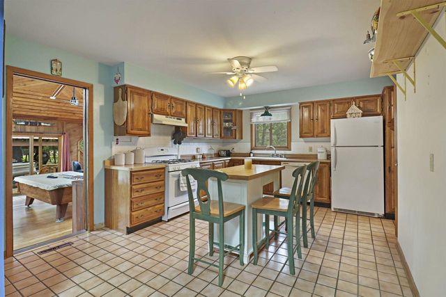 N7307 Mariner Hills CIRCLE, Elkhorn, WI 53121