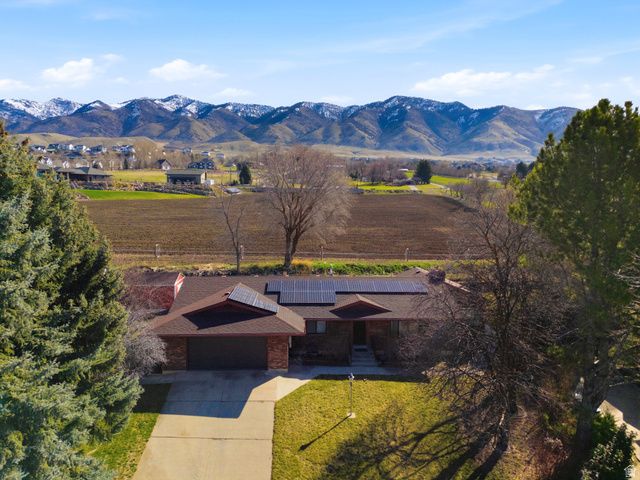 488 E 250 S, Hyde Park, UT 84318