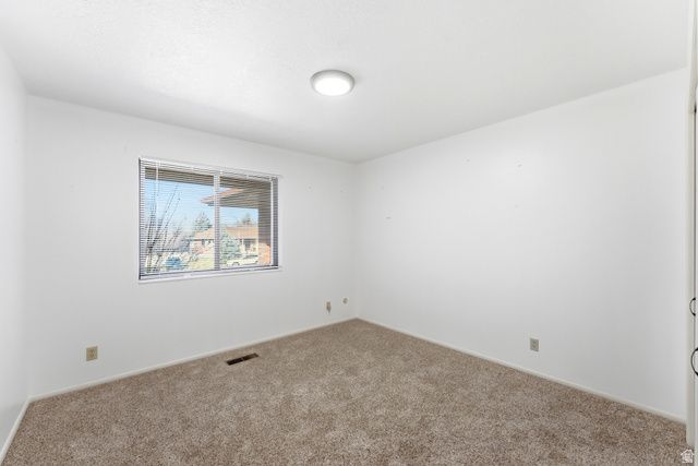 488 E 250 S, Hyde Park, UT 84318