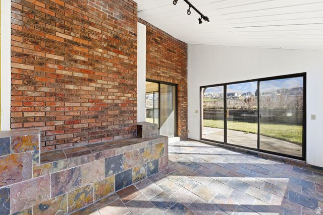 488 E 250 S, Hyde Park, UT 84318