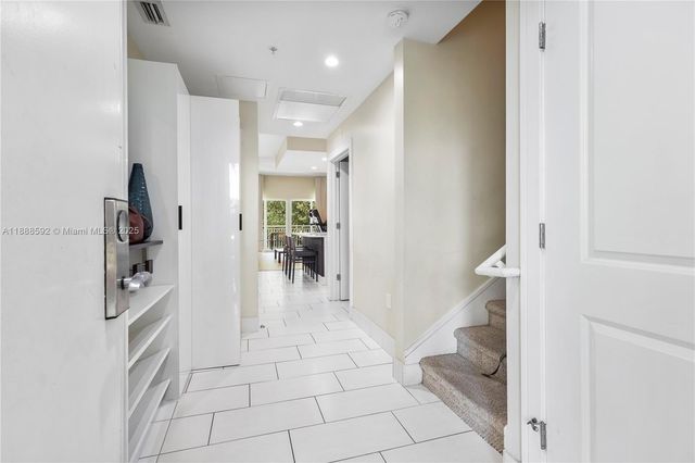 5300 NW 87th Ave 1212, Doral, FL 33178