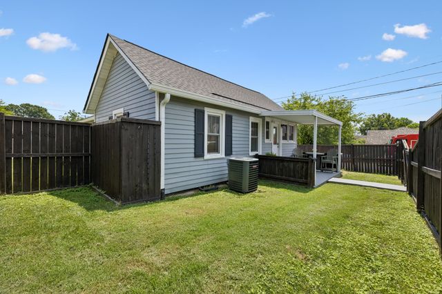 2806 Elliott Dr, Old Hickory, TN 37138