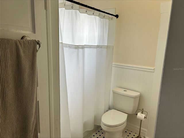 4922 N SUWANEE AVENUE, Tampa, FL 33603