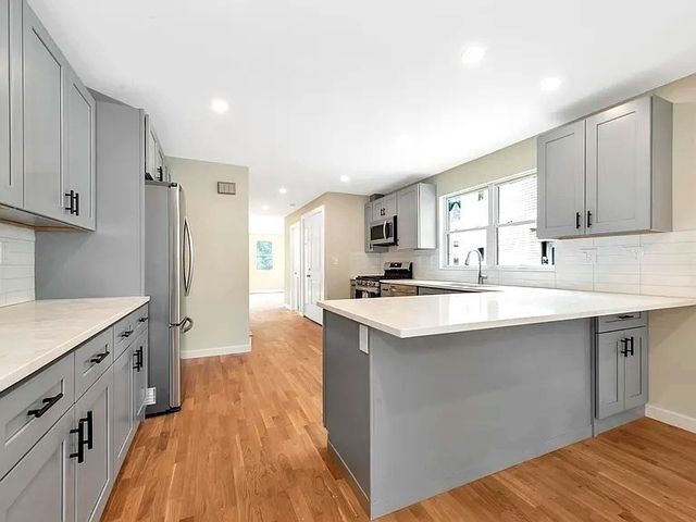 139 River St 139, Cambridge, MA 02139