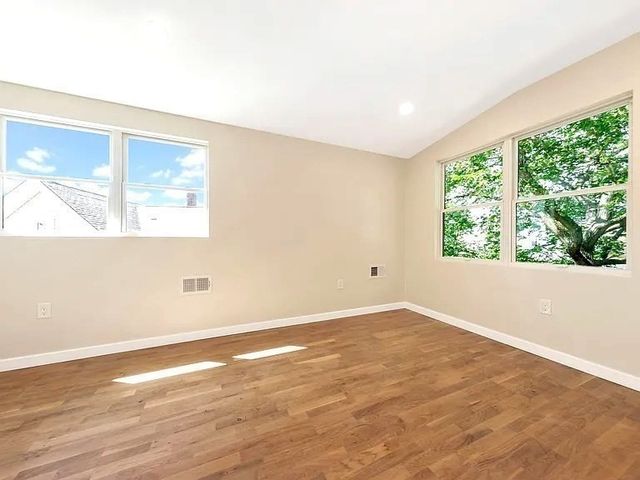 139 River St 139, Cambridge, MA 02139