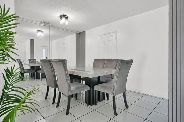 201 N 68th Way, Hollywood, FL 33024