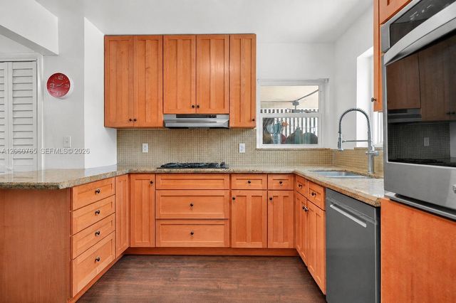 201 N 68th Way, Hollywood, FL 33024