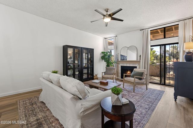 6777 E Dorado Court, Tucson, AZ 85715