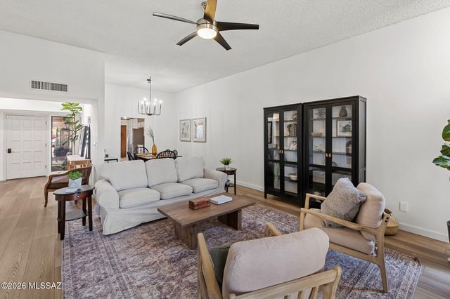 6777 E Dorado Court, Tucson, AZ 85715