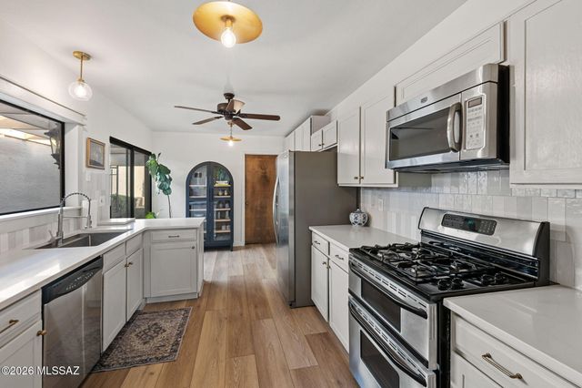 6777 E Dorado Court, Tucson, AZ 85715