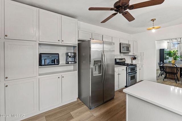 6777 E Dorado Court, Tucson, AZ 85715