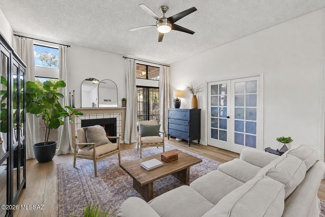 6777 E Dorado Court, Tucson, AZ 85715