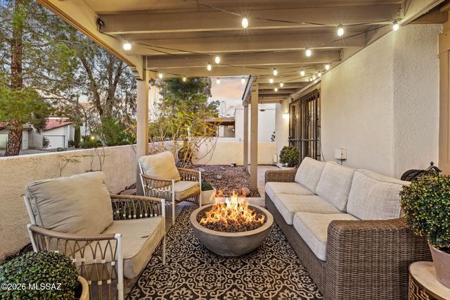 6777 E Dorado Court, Tucson, AZ 85715