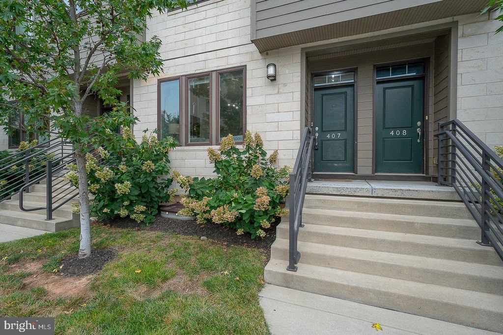 407 LAKEVIEW CT #5 LOWER, KING OF PRUSSIA, PA 19406 — exterior