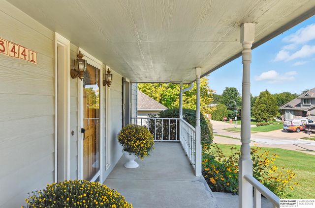 13441 Burdette Street, Omaha, NE 68164