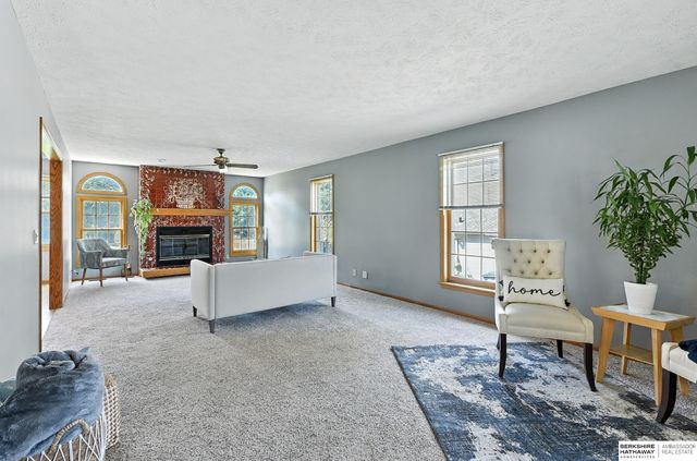 13441 Burdette Street, Omaha, NE 68164