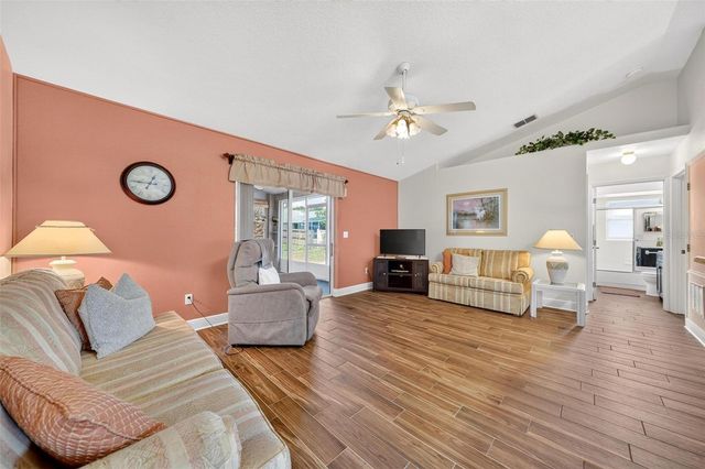 1025 GREEN RIDGE COURT, Minneola, FL 34715
