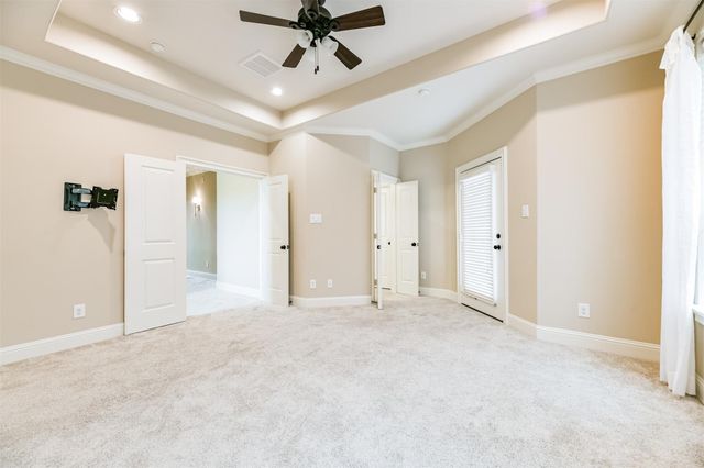 18721 Egret Oaks Lane, Webster, TX 77058