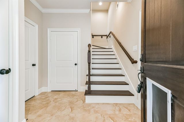 18721 Egret Oaks Lane, Webster, TX 77058