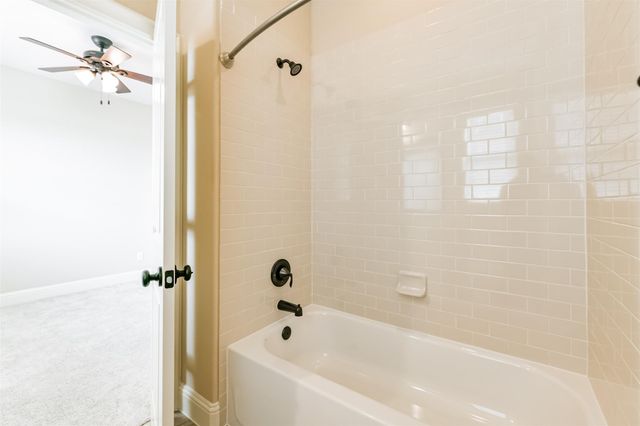 18721 Egret Oaks Lane, Webster, TX 77058