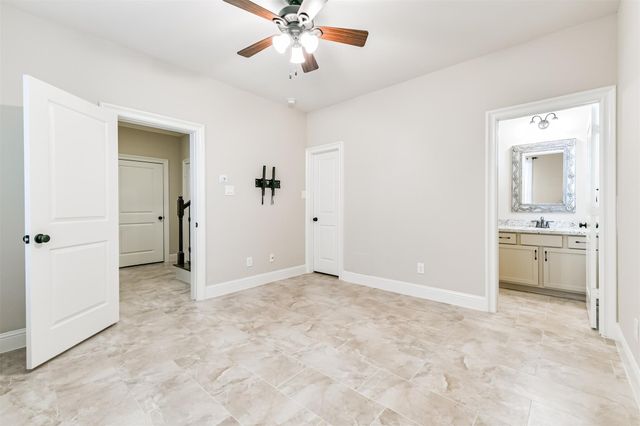 18721 Egret Oaks Lane, Webster, TX 77058