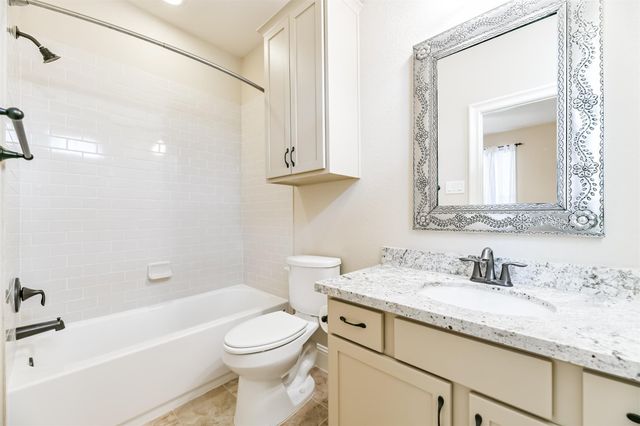 18721 Egret Oaks Lane, Webster, TX 77058