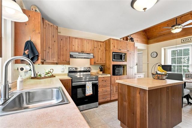 1423 Enchanted Lake Drive NW, Conyers, GA 30012