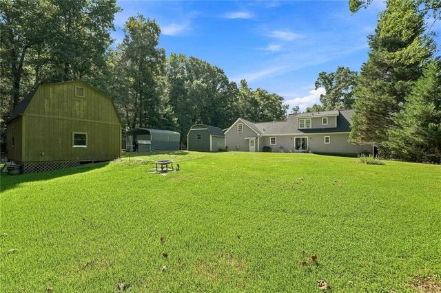 1423 Enchanted Lake Drive NW, Conyers, GA 30012