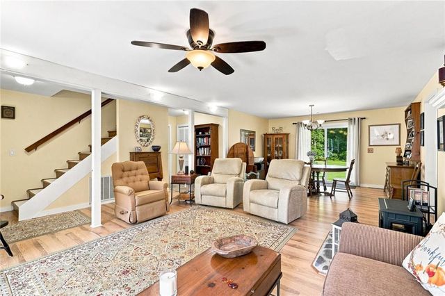 1423 Enchanted Lake Drive NW, Conyers, GA 30012