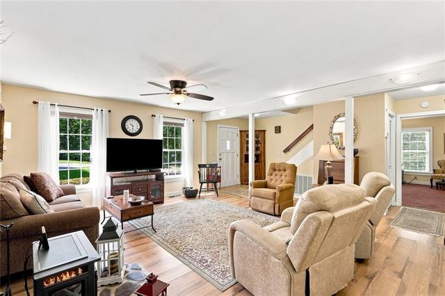 1423 Enchanted Lake Drive NW, Conyers, GA 30012