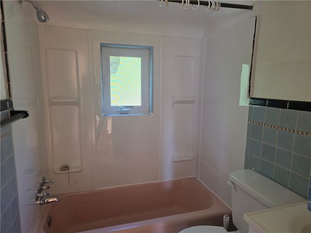 416 Jacobson Drive, Brentwood, PA 15227