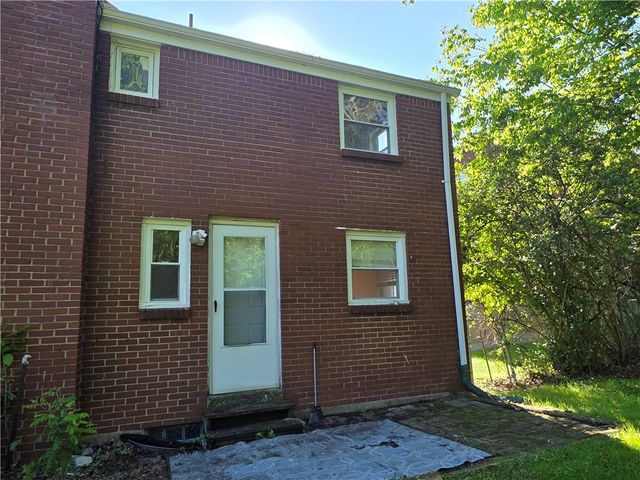 416 Jacobson Drive, Brentwood, PA 15227