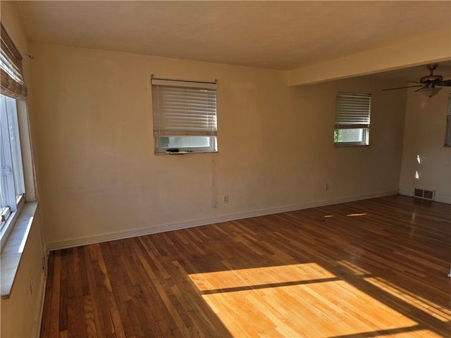 416 Jacobson Drive, Brentwood, PA 15227