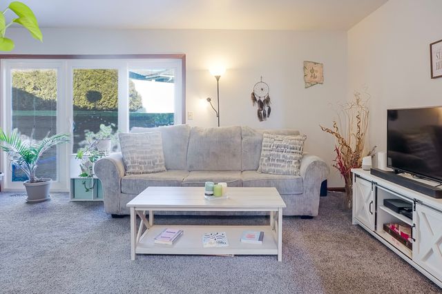 2590 Brookwood Drive, Crown Point, IN 46307