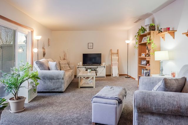 2590 Brookwood Drive, Crown Point, IN 46307