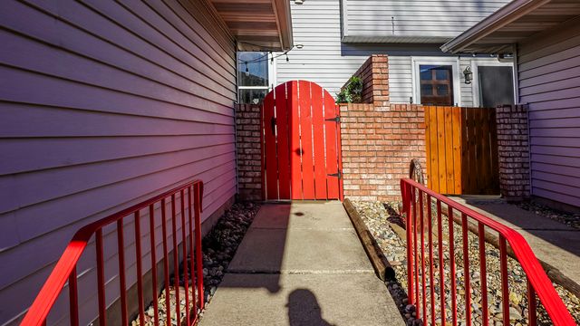 2590 Brookwood Drive, Crown Point, IN 46307