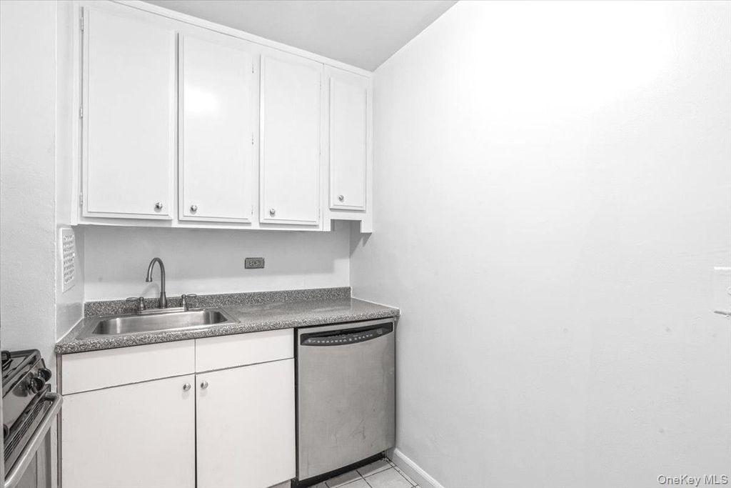 85-15 Main Street 12B, Briarwood, NY 11435 — photo 2