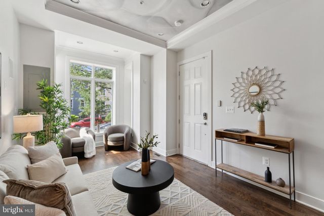 652 L ST NE #1, Washington, DC 20002