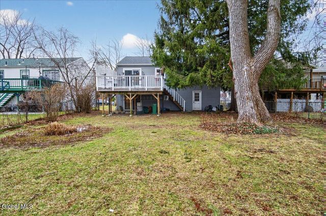 6 Stover Place, Colonie, NY 12205