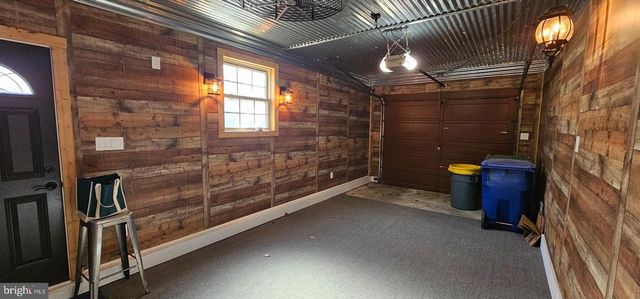 5806 N CHARLES ST, Baltimore, MD 21210