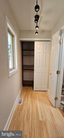 5806 N CHARLES ST, Baltimore, MD 21210