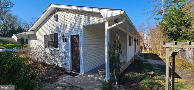 5806 N CHARLES ST, Baltimore, MD 21210